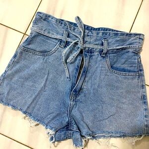 Shorts - high waist